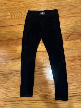 Earth Yoga Black yoga Leggings with pockets